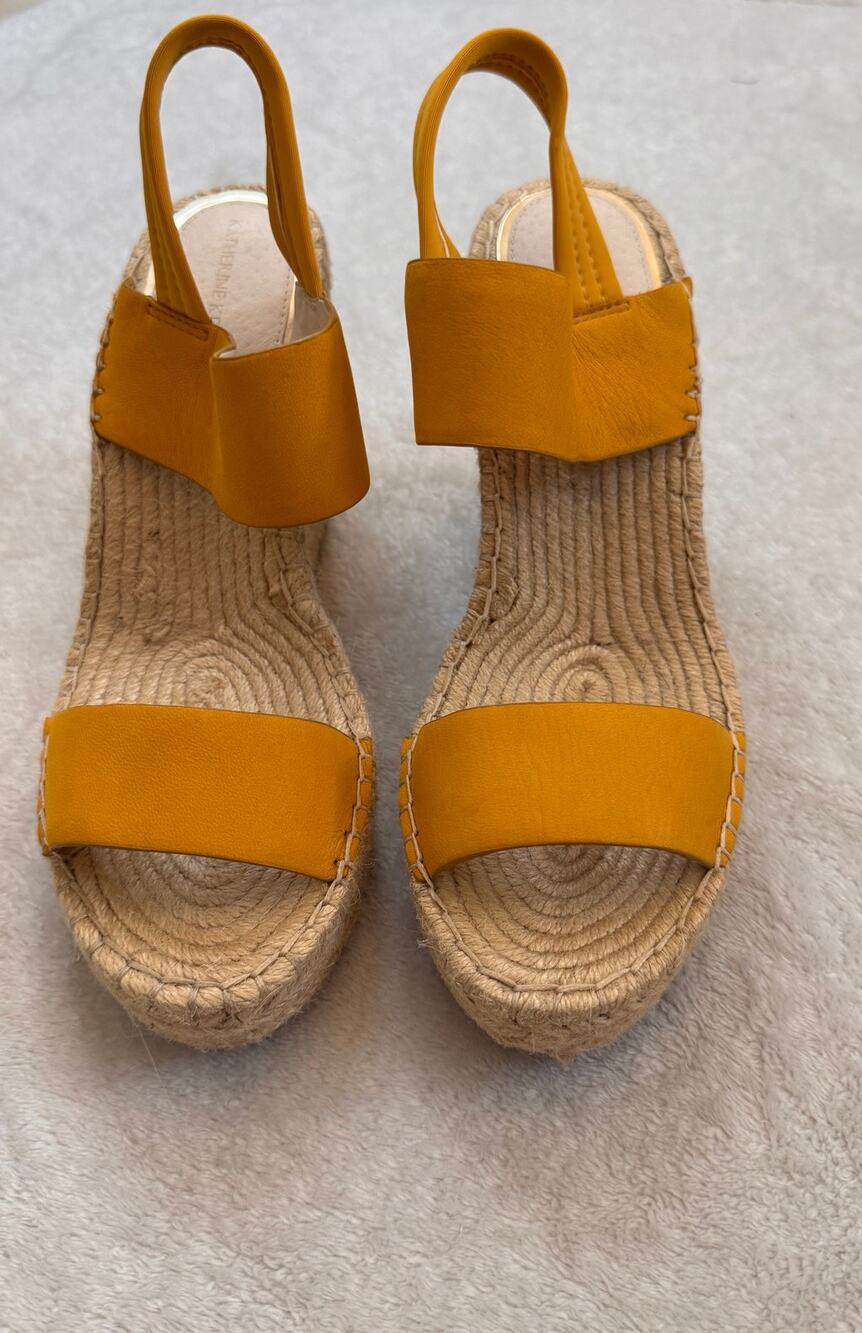 Katherine Kelly Women's Yellow Sunflower ORLA Sandy Wedges Heel Sandals Size 8.5 - Picture 1 of 6